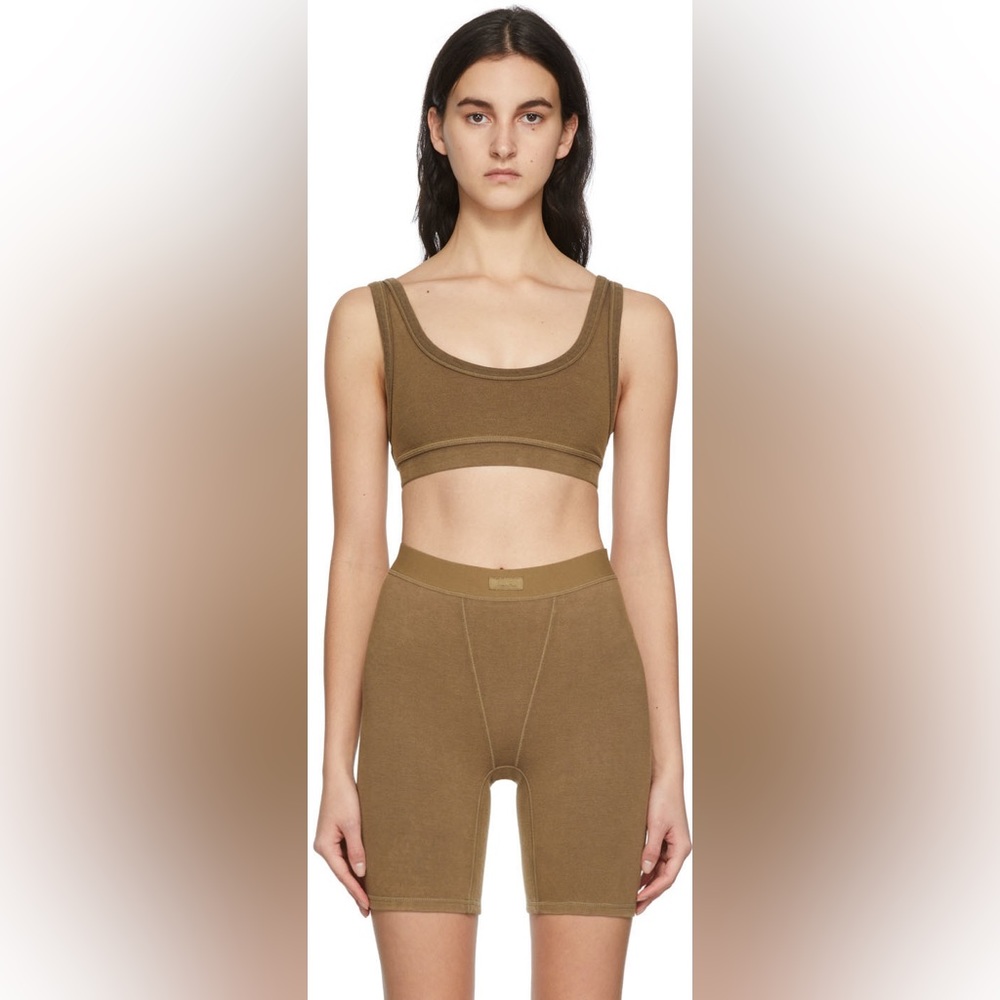 {SKIMS} OUTDOOR BASICS SCOOP NECK BRALETTE & BIKE SHORT SET | SIZE - S